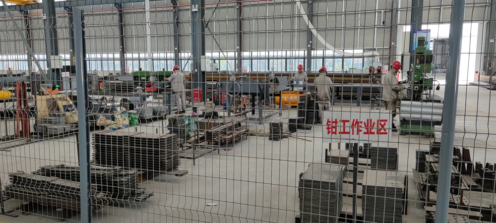 1658882589198040.jpg 鉗工區(qū).jpg